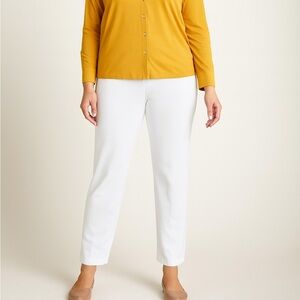 NWT White Pants 18W Short Pull On